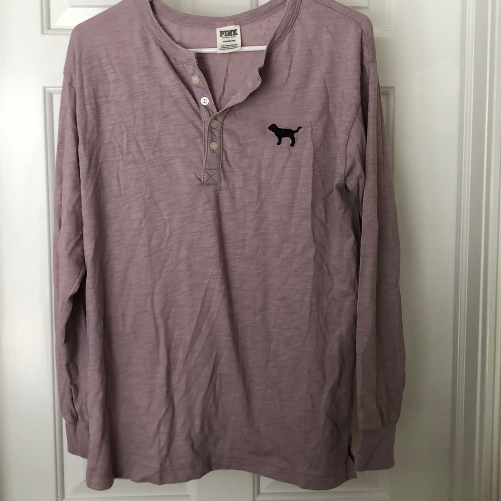 Pink/Victoria Secret long-sleeved t-shirt.